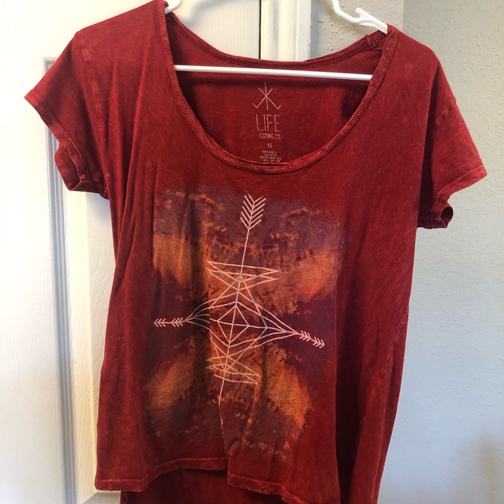 Cute top. XS but fits probably a s/m